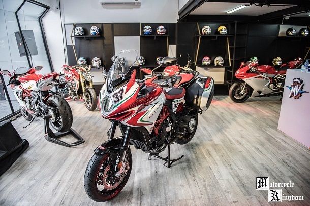 "ดอม" ทุ่ม 60 ล้านปรับโฉมโชว์รูม Triumph ควบลุย MV Agusta ในไทย