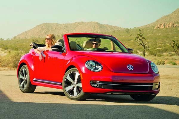 2015 Volkswagen Beetle อัพเกรดเครื่องยนต์และเทคโนโลยี