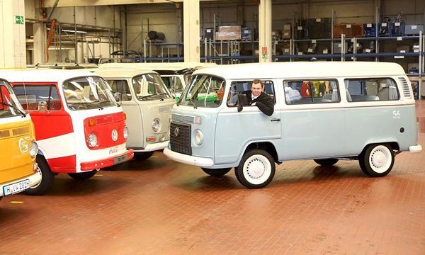 เก็บให้ลูกหลานดู Volkswagen Kombi รถตู้คลาสสิกคันสุดท้ายถูกส่งเข้าพิพิธภัณฑ์