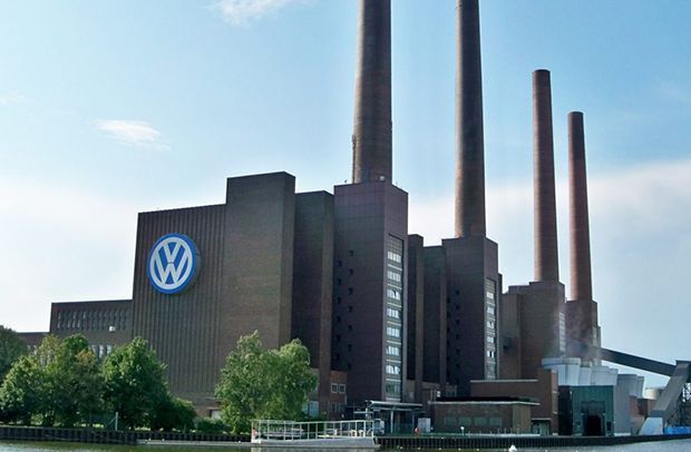 แตกตื่นทั้งโรงงาน! Volkswagen พบระเบิดสมัยสงครามโลกครั้งที่ 2