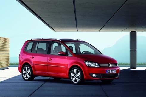 เผยไต๋ Volkswagen Touran รุ่นปี 2014 ไฮเทคขึ้น เบากว่าเดิม ประหยัดน้ำมันยิ่งกว่า