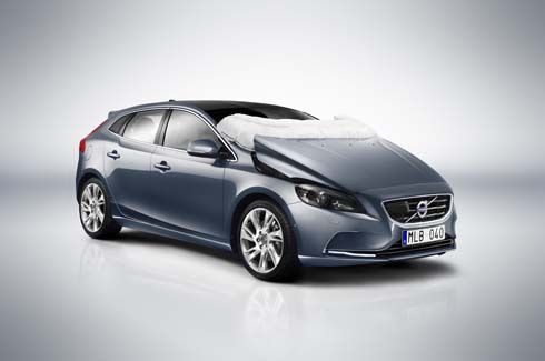 Volvo เปิดตัวถุงลมนิรภัยสำหรับคนเดินถนน ครั้งแรกในโลก เริ่มจาก V40 โฉมใหม่