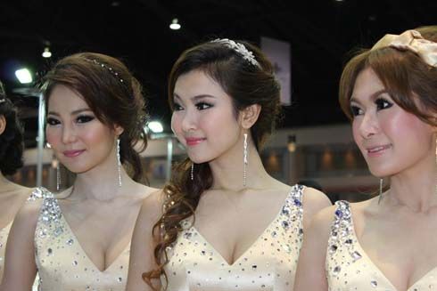 ซี้ด! พริตตี้มอเตอร์โชว์ที่ Bangkok Motor Show 2011 เซ็กซี่แบบนี้ก็มีให้ดูที่งาน