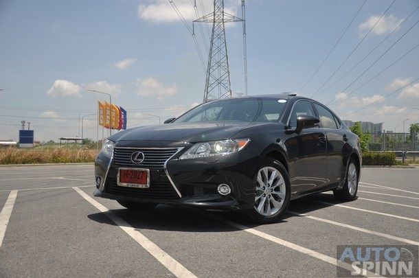 ชม VDO Review รถมาเฟีย Lexus ES300h Midsize Sedan ไฮบริด