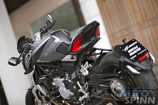 ชม VDO ทดสอบ MV Agusta Brutale 800 Dragster หล่อ เท่ห์ ขี่มันส์ เท่านี้ก็เกินพอ