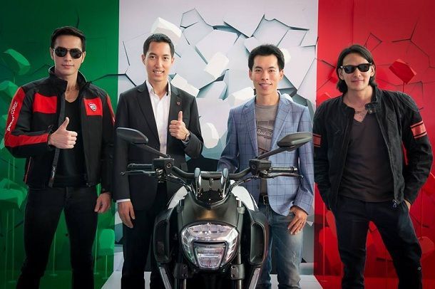 ดาราและศิลปินคับคั่งตบเท้าเข้ารวมการเปิดบูธ ดูคาติ ในงาน ดิ เอ็ม ดิสทริค เออบาน อิตาเลียน่า