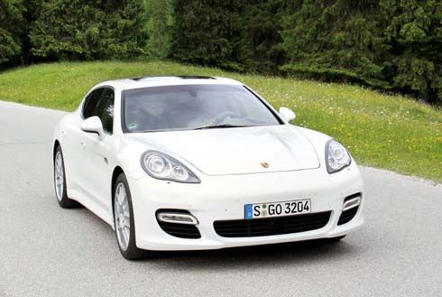 ด่วน! Porsche เรียกคืน Panamera ทั่วโลก 11,324 คัน จากปัญหาเข็มขัดนิรภัยทำงานผิดพลาด