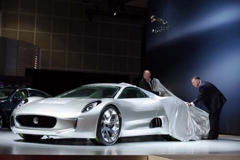 ถลกผ้าคลุม Jaguar C-X75 Supercar Concept ที่งาน LA Auto Show มีแววผลิตจริง