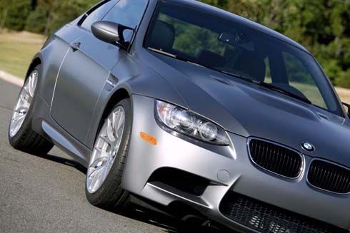 มีขายเฉพาะอเมริกา BMW M3 Coupe Frozen Gray รุ่นพิเศษ ตัวถังเทาด้าน เสริมด้วยชุดแต่ง Trio