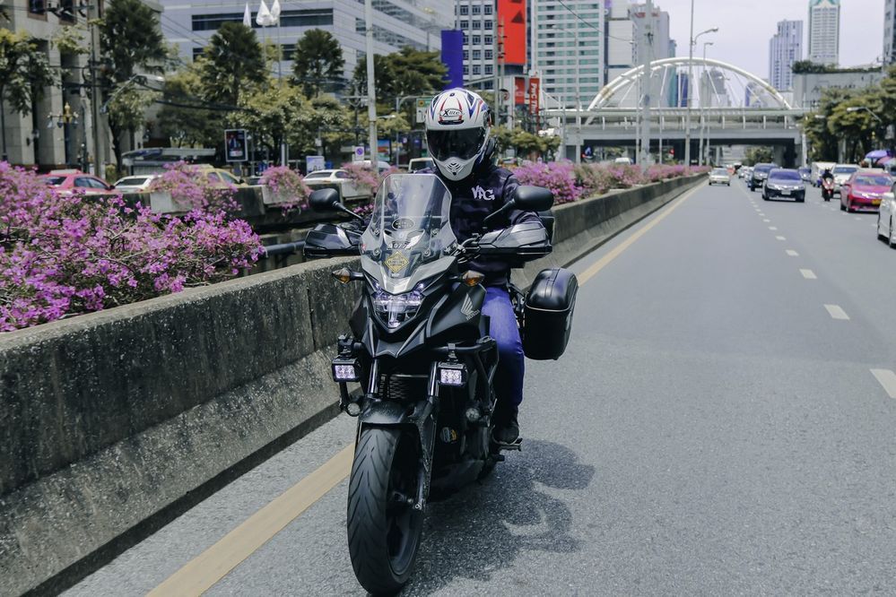 รีวิว ยาง Pirelli Angle GT ที่สุดแห่งยางรถมอเตอร์ไซค์สปอร์ตทัวร์ริ่งทางดำ