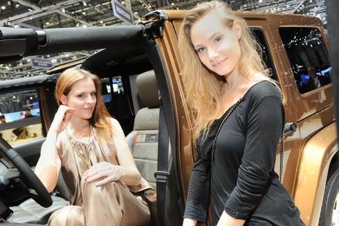 ยลโฉมสาวสวยในงาน Geneva Motor Show ครั้งที่ 81 ผ่านทางภาพและคลิปวิดีโอ