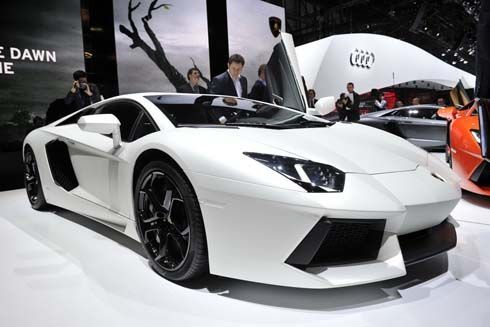 ภาพชุดใหม่ Lamborghini Aventador LP700-4 พร้อมคลิปวิดีโอ ดูอีกกี่ทีก็ไม่มีเบื่อ!