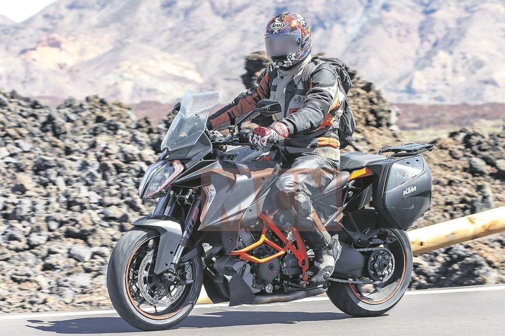 หลุด KTM Super Duke GT 2019 ออกทดสอบวิ่งบนถนนแล้ว