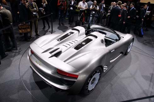 เกิดแล้ว! Porsche 918 Spyder ซุปเปอร์คาร์ไฮบริด รับไฟเขียวผลิตขาย แรง หล่อ สะอาดสุดๆ
