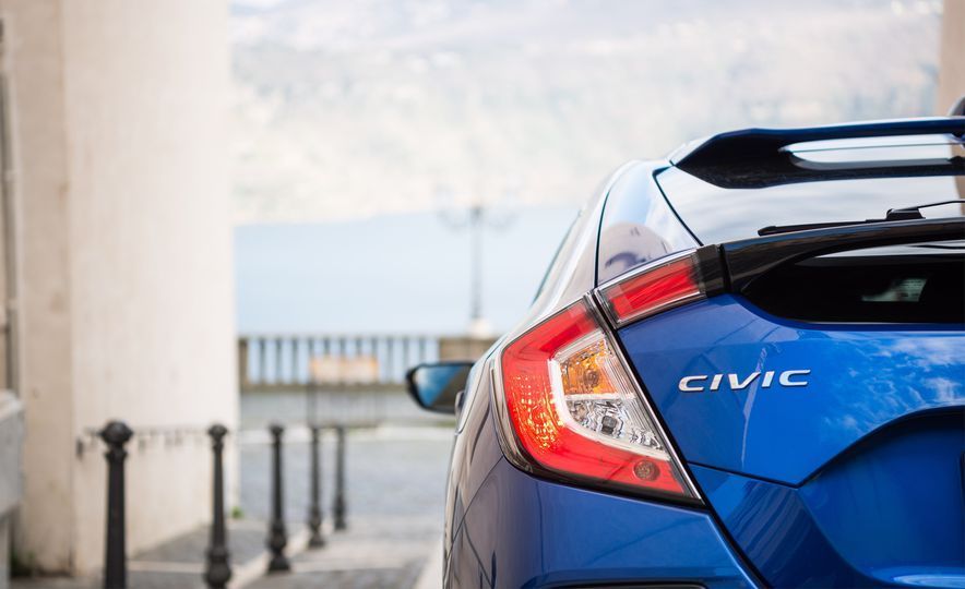 เครื่องยนต์ดีเซล พร้อมเกียร์อัตโนมัติ 9 สปีด กับ Honda Civic สเป็คยุโรปใหม่ล่าสุด