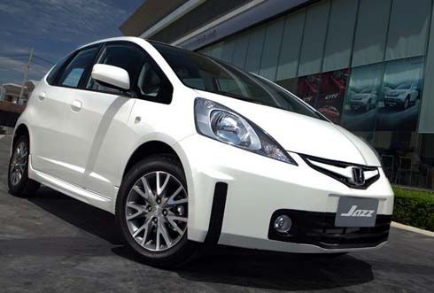 ใหม่ Honda Jazz Active Plus มาพร้อมชุดแต่งรอบค้นจากญี่ปุ่น ราคาเริ่มต้น 6.795 แสน 2 รุ่น 3 สี