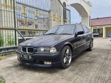 1992 BMW 318i