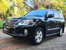 2012 Lexus LX 570 5.6L V8 Sunroof