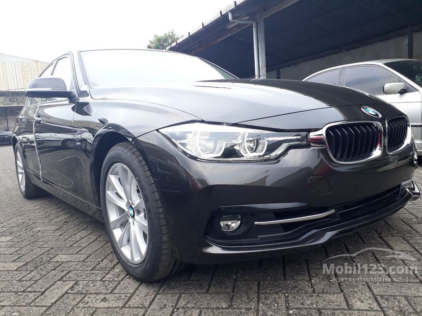 Jual Mobil  BMW  320i 2019 Sport  2 0 di  DKI Jakarta  