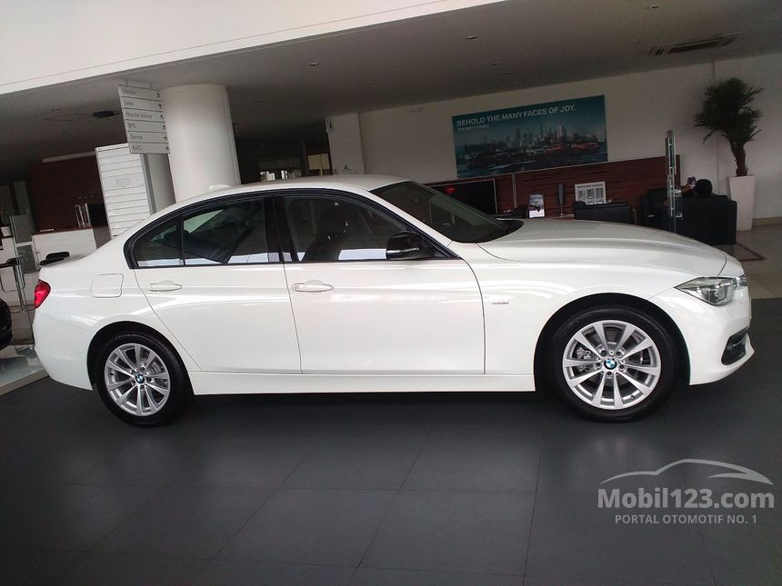 Jual Mobil  BMW 320i 2019 Sport 2 0 di  DKI Jakarta  