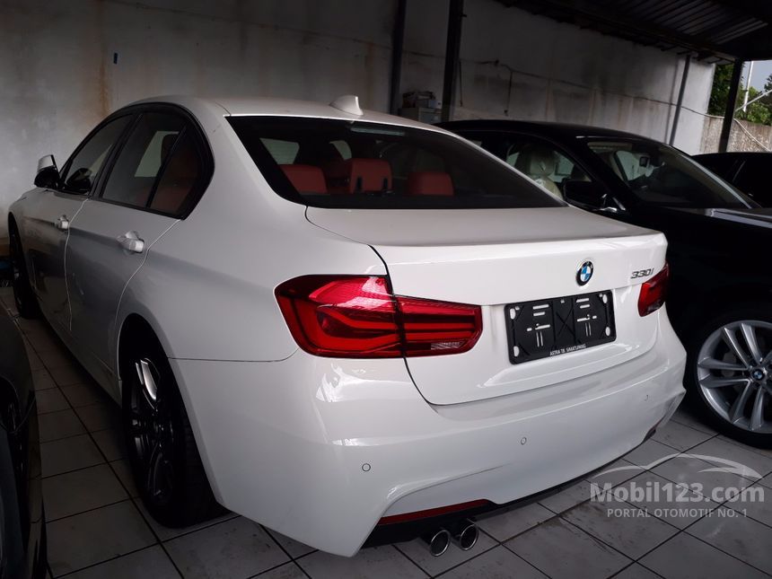 Jual Mobil  BMW  330i 2019 M Sport  2 0 di DKI Jakarta 