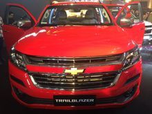 Chevrolet Trailblazer 2.5 LTZ SUV PROMO cicilan mulai 4,5 buruaan proses gan