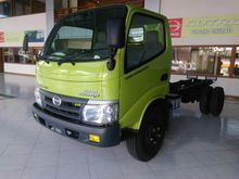 Hino 110 HD PS Dutro 4.0 300 Series