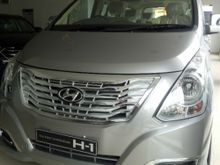 2017 Hyundai H-1 2.5 XG MPV