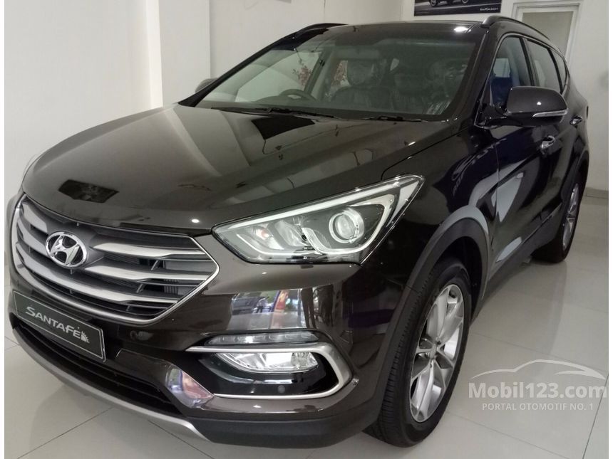 Jual Mobil  Hyundai Santa Fe 2019 Dspec CRDi 2 2 di  DKI 