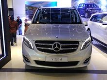 Promo Harga New Mercedes-Benz V-Class V220d NIK 2016 Ready Stock Special Promo