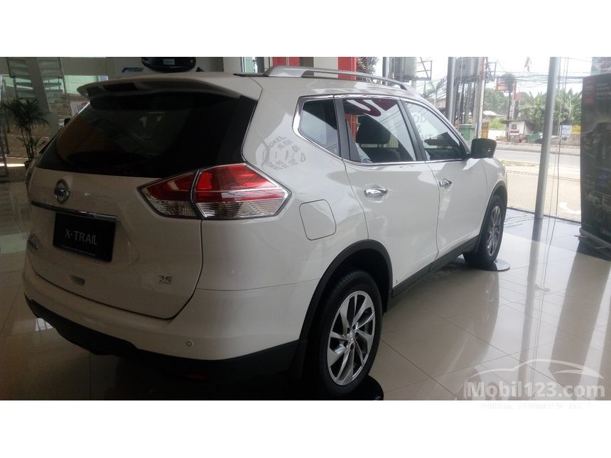 Jual Mobil Nissan X-Trail 2017 2.5 di Jawa Barat Automatic 