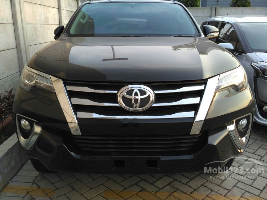 Jual Mobil  Toyota  Fortuner 2019 VRZ  2 4 di DKI Jakarta 