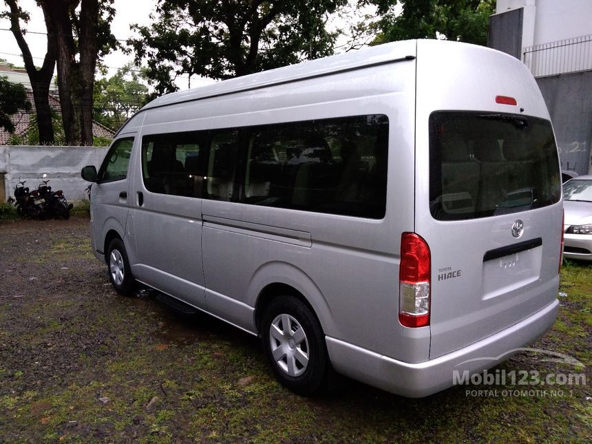 Jual Mobil  Toyota Hiace  2019 High Grade Commuter 2 5 di 