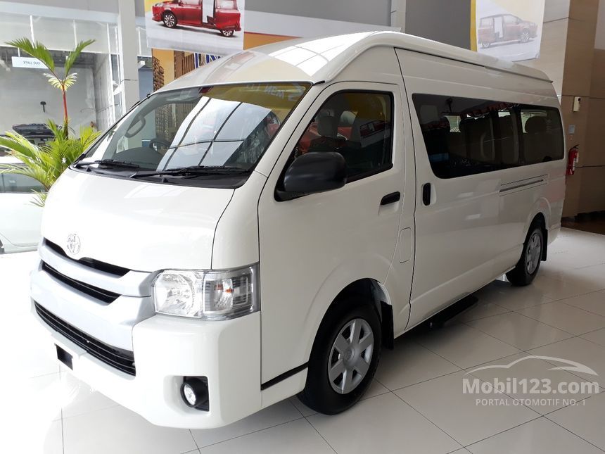 Jual Mobil  Toyota  Hiace  2021 High Grade Commuter  2 5 di 