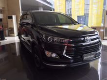 INNOVA VENTURER MATIC BENSIN BCA