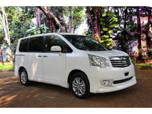 Nav1 V AT LUX Limited White 2016