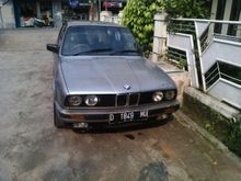 1990 BMW 318i 1.8 1.8 Manual Sedan