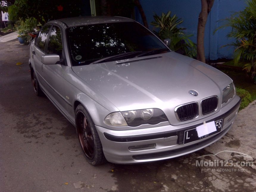 Jual Mobil  BMW  318i  2001 1 9 di Jawa Timur Automatic Sedan  