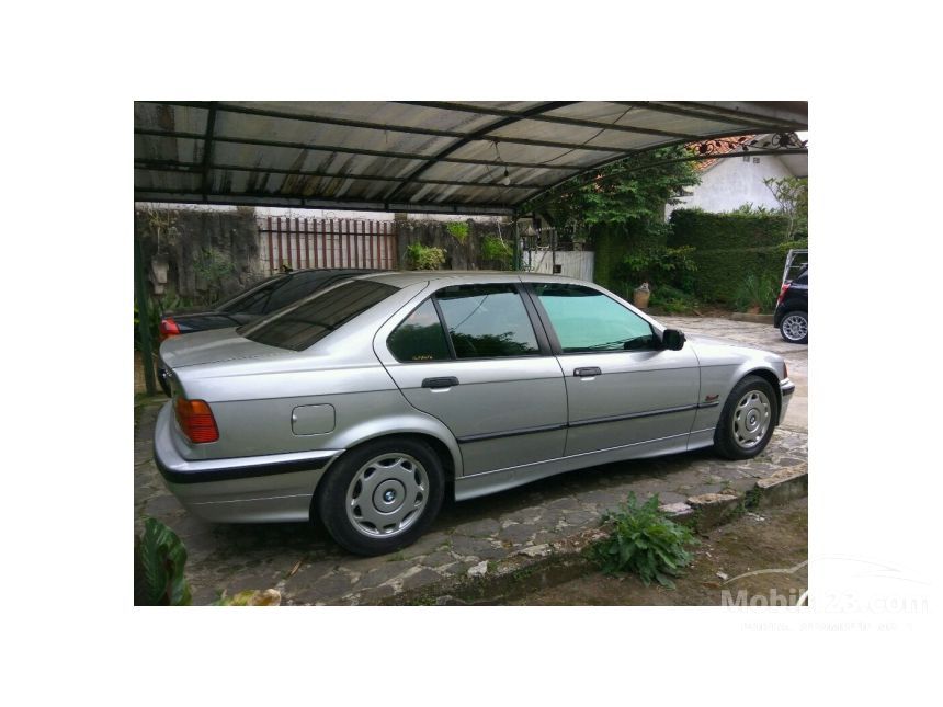 Jual Mobil  BMW  320i 1995  2 0 Manual 2 0 di Jawa Barat 