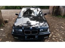 1995 BMW 320i 2.0 2.0 Manual Sedan