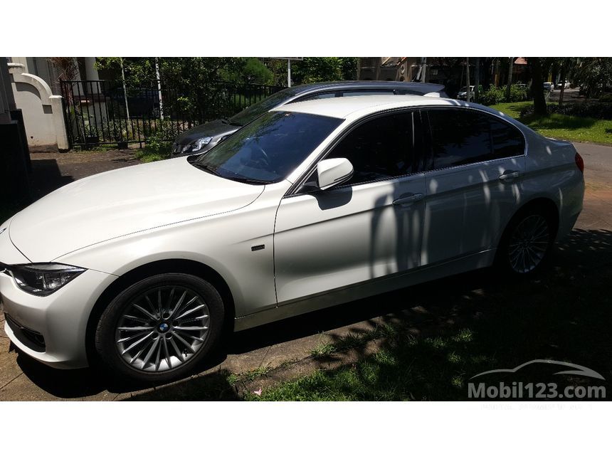 Jual Mobil BMW 320i 2014 Luxury 2.0 di Banten Automatic 