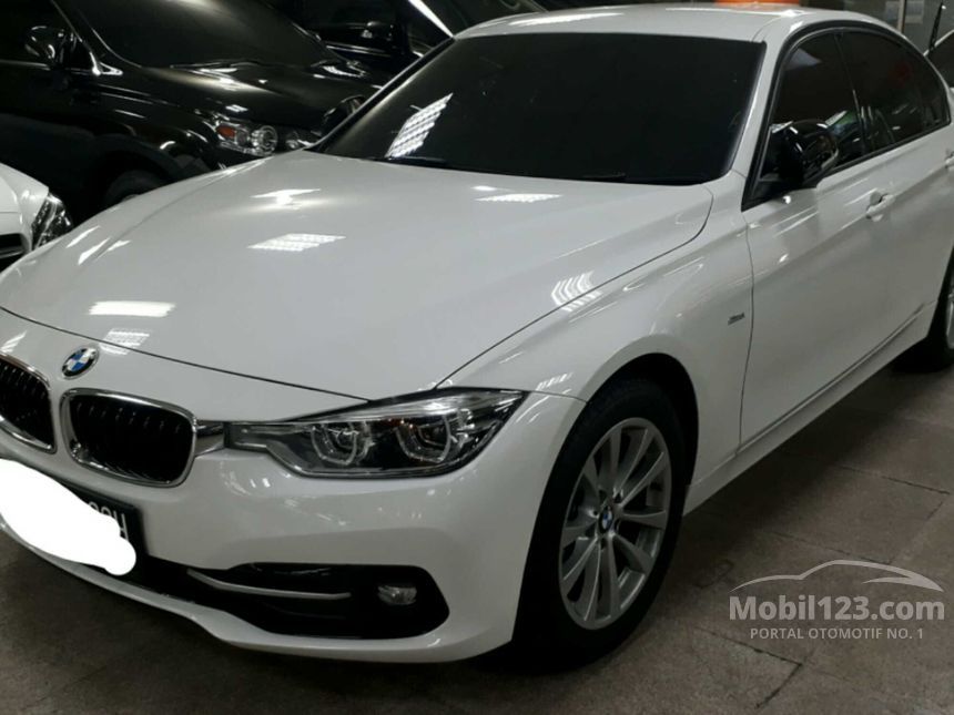 Jual Mobil  BMW  320i 2019 M  Sport  2 0 di DKI Jakarta 