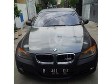 2009 BMW 320i 2.0 Sedan, modif, tipe paling tinggi LCI (layar tengah)