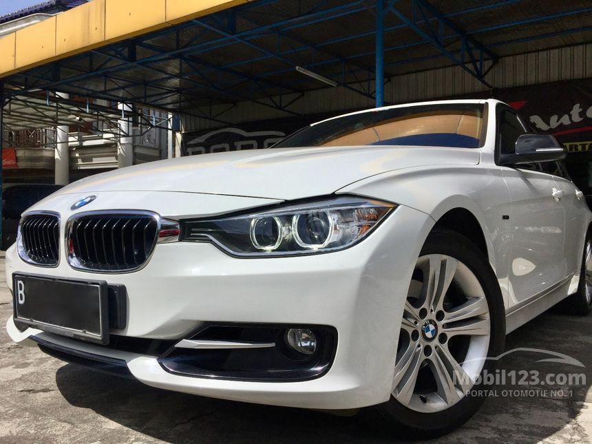 BMW 320i 2014 Sport 2.0 di DKI Jakarta Automatic Sedan 