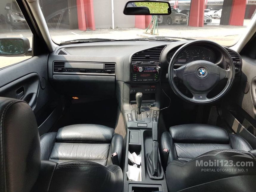  Jual  Mobil  BMW  323i  1998 E36  2 5 2 5 di Banten Automatic 