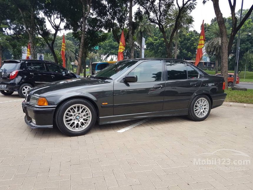  Jual  Mobil  BMW  323i  1998 E36  2 5 2 5 di Banten Automatic 