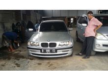 2001 BMW 325i 2.5 Sedan
