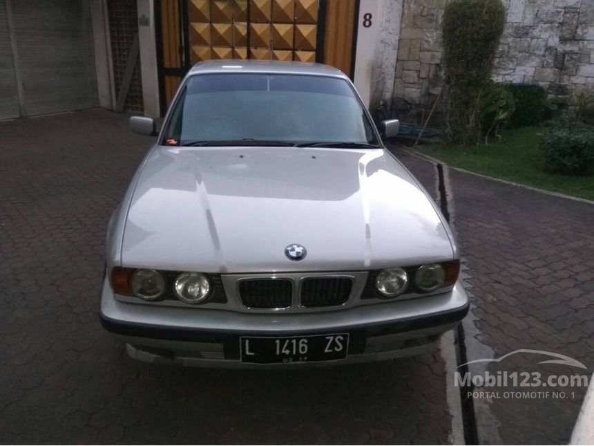 Jual Mobil  BMW  520i 1996  E39 2 0 Manual 2 0 di Jawa Timur 