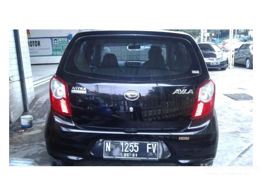 Daihatsu Ayla 2016 D 1.0 di Jawa Timur Manual Hatchback 