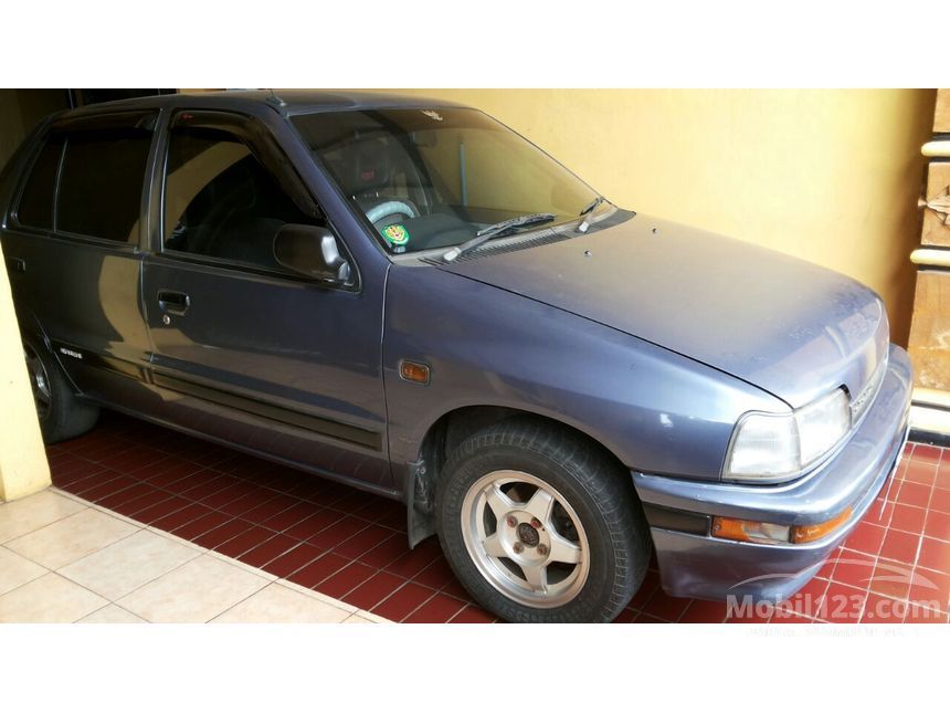 Jual Mobil  Daihatsu  Charade 1995 1 3 Manual Sedan  Biru Rp 